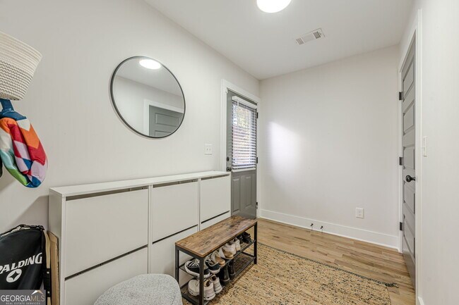 Building Photo - 1953 Beecher Rd SW