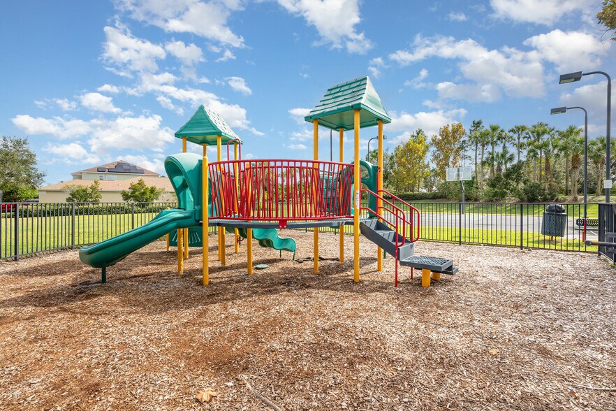 Building Photo - 1322 Dittmer Cir SE