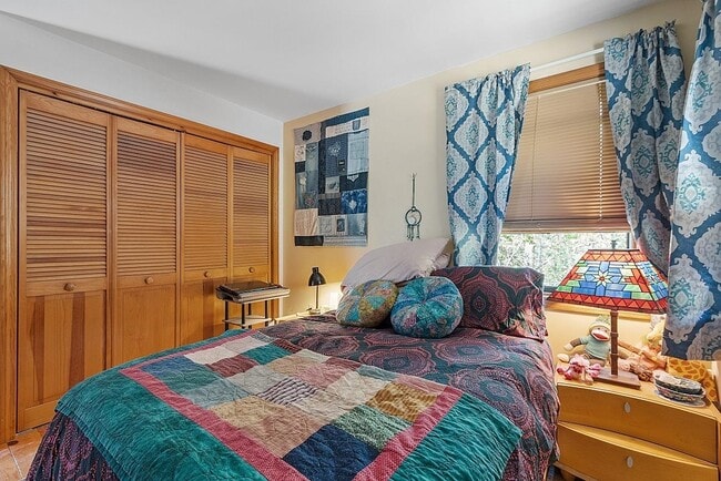 Building Photo - 1418 Old Homestead Hwy