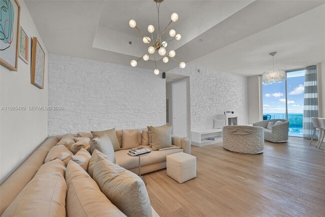 Building Photo - 15901 Collins Ave