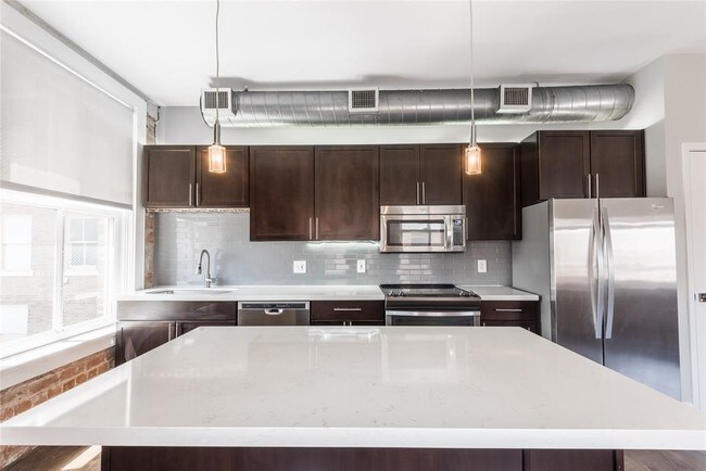 Building Photo - 909 Texas St