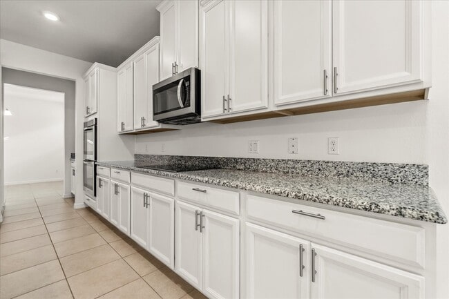 Building Photo - 3925 Green Sabal Dr