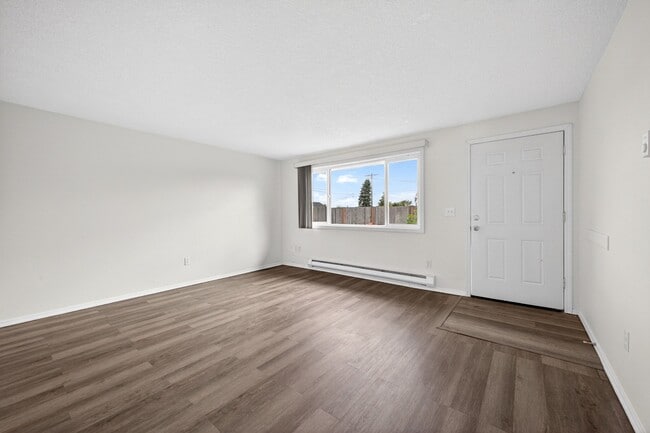 Building Photo - Cute 2 bedroom Near Downtown Tacoma & I-5