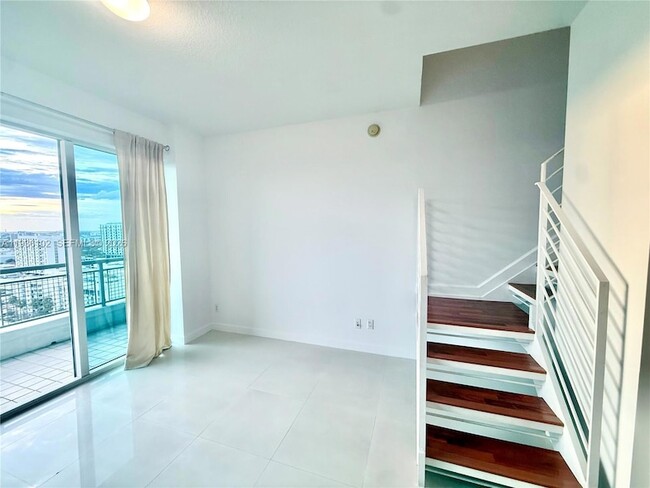 Building Photo - 60 SW 13th St