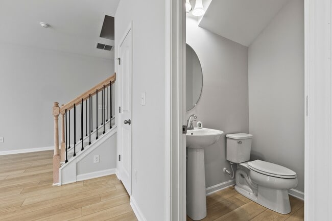 Building Photo - 127 Raiden Cir