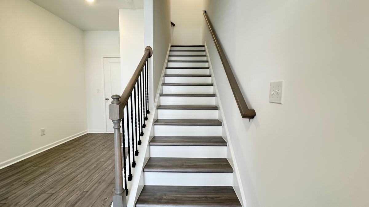 Building Photo - 104 Holt Ln