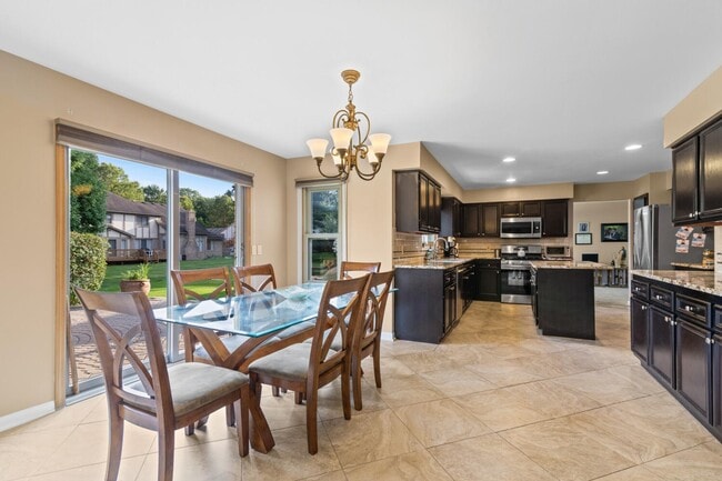 Building Photo - 6710 Westpointe Dr