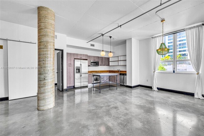Building Photo - 2275 Biscayne Blvd Blvd