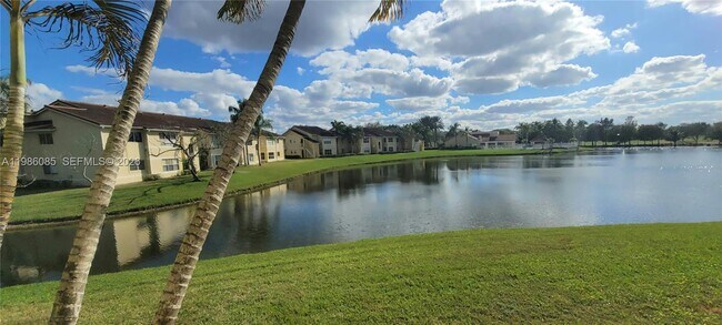 Building Photo - 12400 Vista Isles Dr