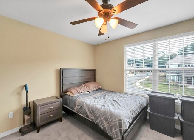 Building Photo - 220 Wainwright Dr