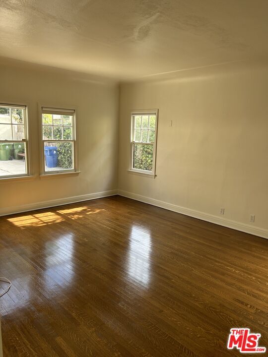 Building Photo - 326 N Orange Dr