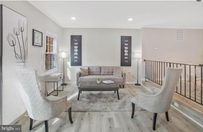 Building Photo - 2919 Seminole Rd