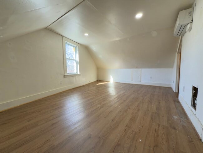 Building Photo - 112 South St