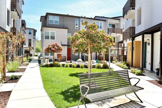 Building Photo - Gorgeous 3-story Townhome Available for Re...