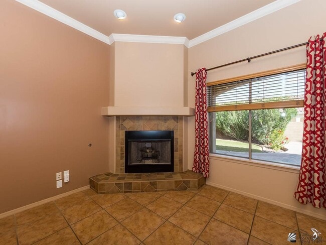 Building Photo - 10392 E 39th Pl