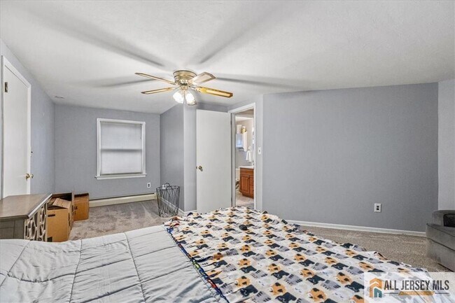 Building Photo - 21 Heathcote Brook Rd