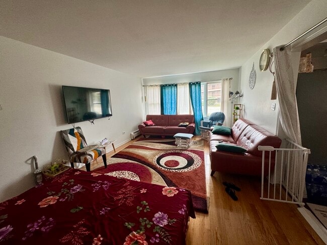 Building Photo - 1465 N Northwest Hwy