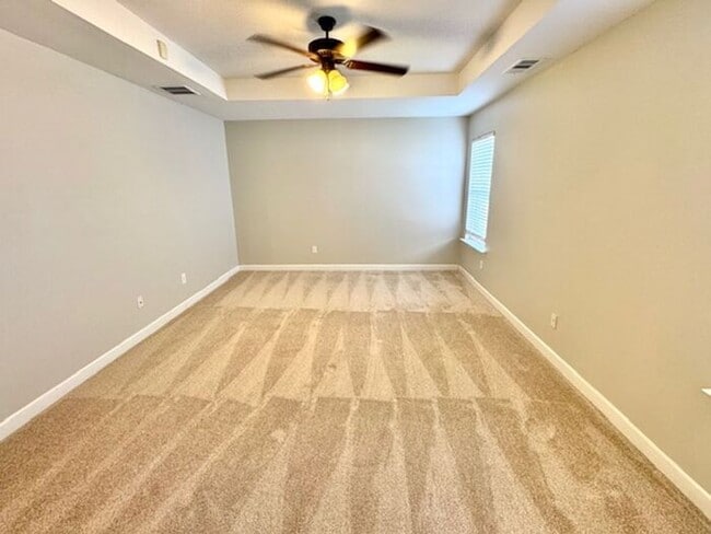 Building Photo - Gated Community 4 Bedroom 2.5 Bath Home In Southeast Memphis