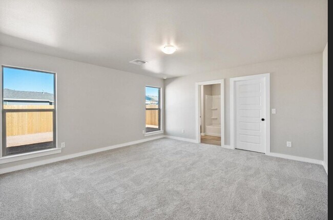 Building Photo - PRE LEASING NOW - AVAILABLE 7/14