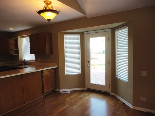 Building Photo - 3809 Landings Rd