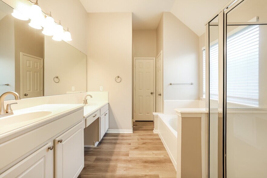 Building Photo - 5113 Orange Blossom Ct