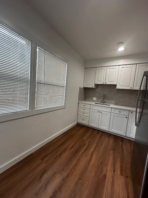 Building Photo - 323 N Chevy Chase Dr