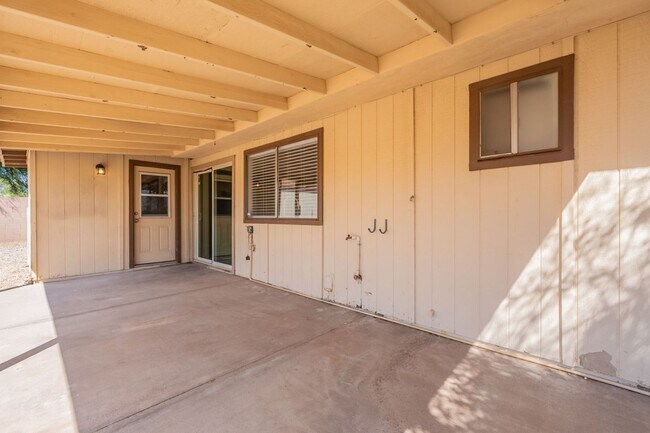 Building Photo - Three bedrooms plus big garage!
