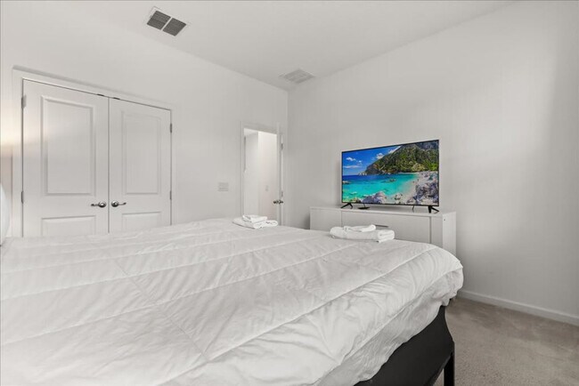 Building Photo - 4486 Monado Dr