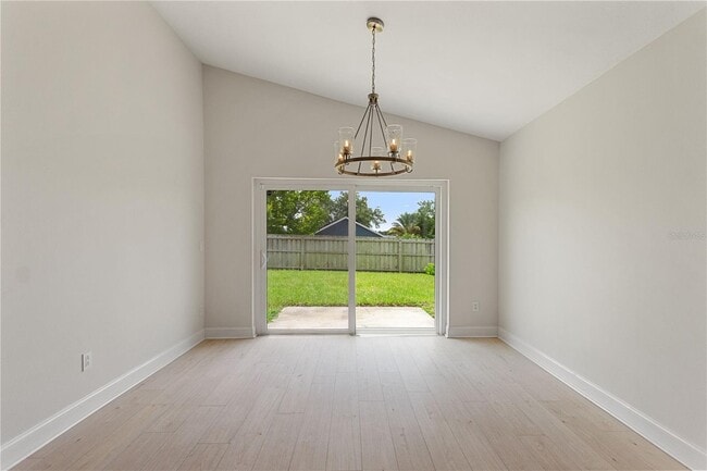 Building Photo - 723 Glenco Dr
