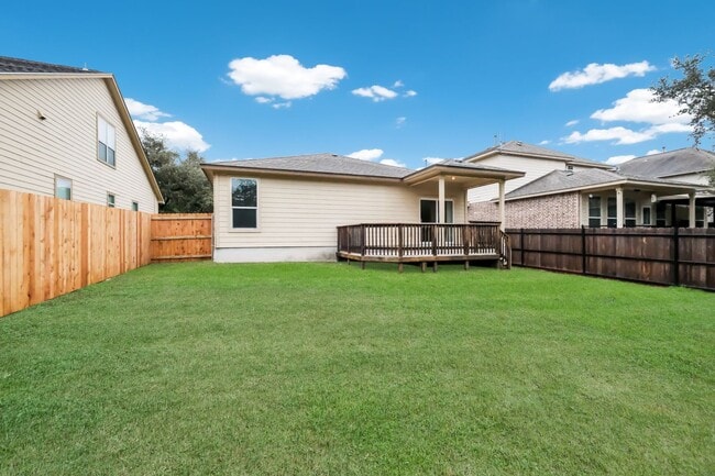 Building Photo - Charming Home in Gated Community with Great Amenities