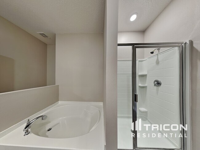 Building Photo - 6336 Dolostone Dr