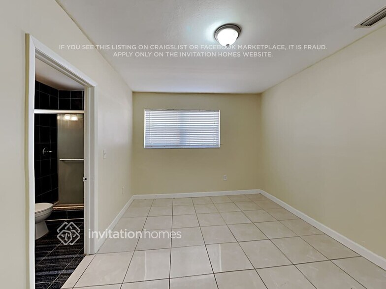 Building Photo - 1841 NW 185th St