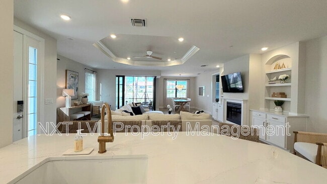 Building Photo - 15319 Lucerna St