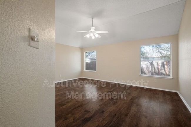 Building Photo - 1008 Chippewa