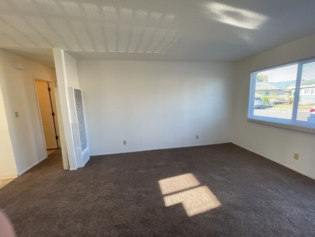 Building Photo - (OTM) 520-550 Summer [PRM: Marlene] (4)