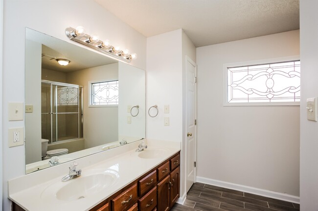 Building Photo - 5565 Liberty Ridge Cove