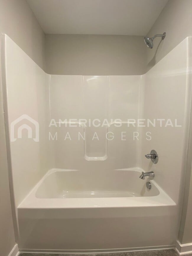 Building Photo - Home for Rent in Calera, AL!!! View with 48 Hours Notice!