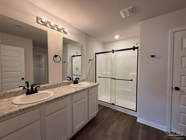 Building Photo - 4424 White Cedar Ct