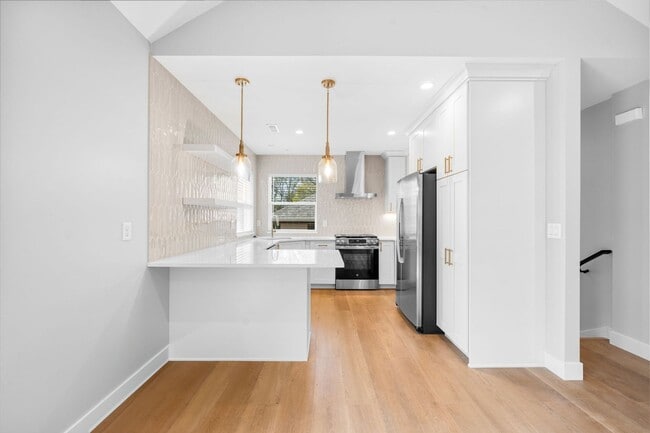 Building Photo - Remodeled 4BD, 3.5BA Home in South Park Hill with 2-Car Garage