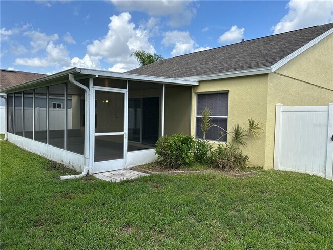 Building Photo - 30747 Burleigh Dr