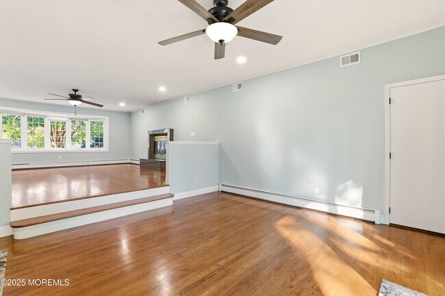 Building Photo - 601 Duchess Ct