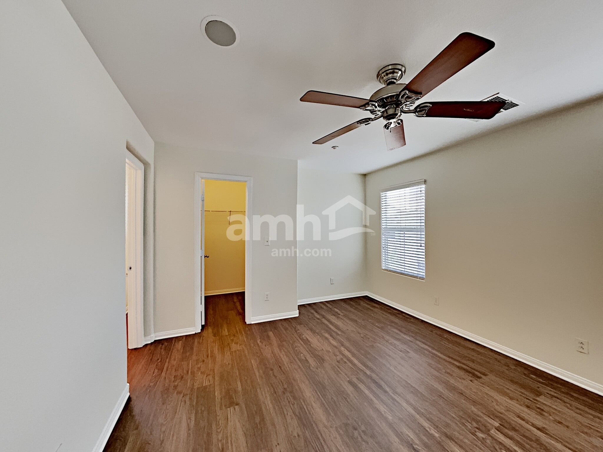 Building Photo - 8936 Sally Rose Ave