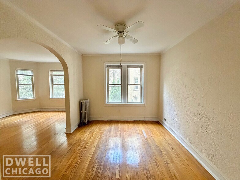 Building Photo - 1430 W Farwell Ave
