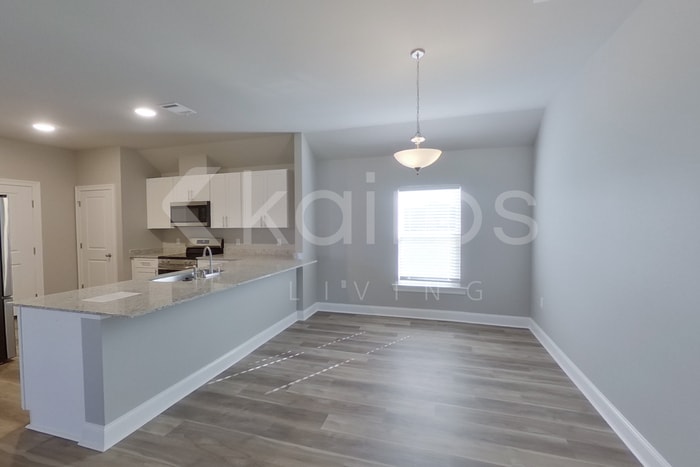 Building Photo - 18817 Seabiscuit Ln