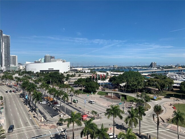 Building Photo - 253 NE 2nd St