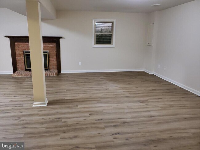 Building Photo - 15322 Manor Village Ln