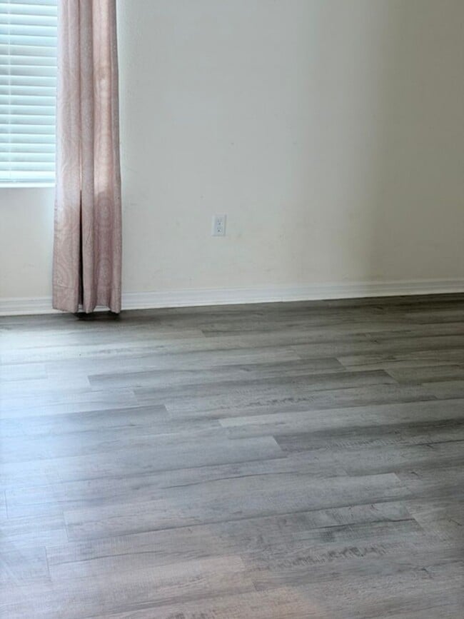 Building Photo - Home for rent