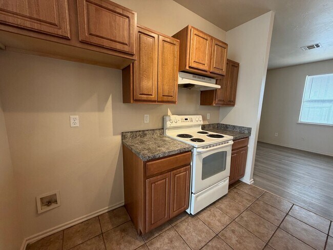 Building Photo - 212 Chalmette Dr