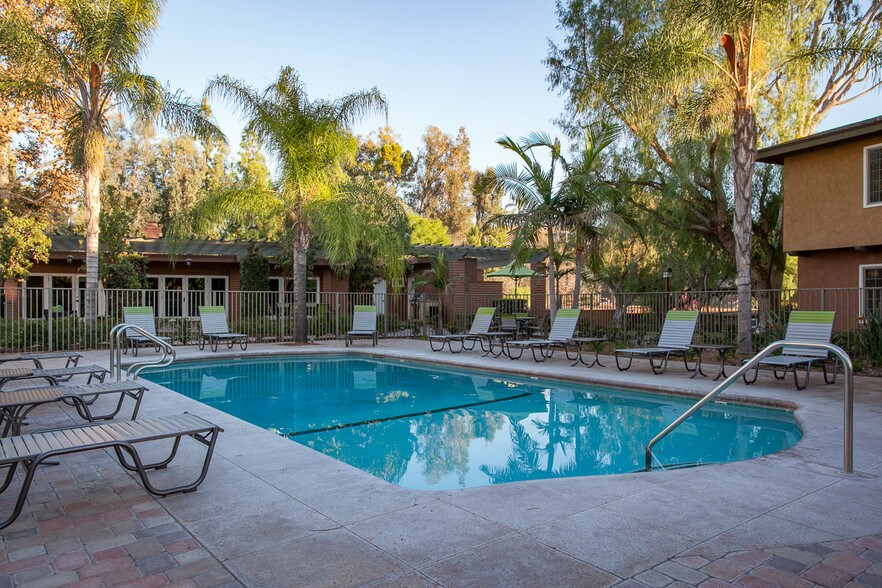 Yorba Linda Pines Villas