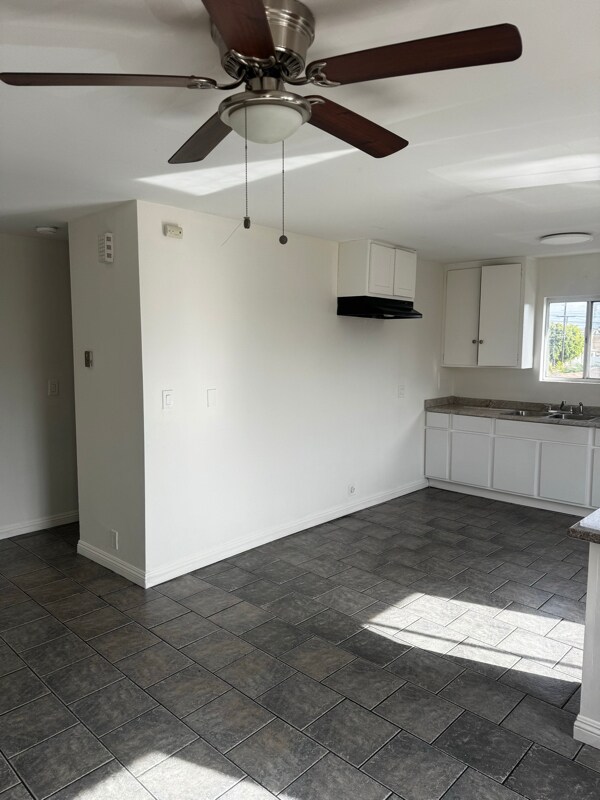 Building Photo - 9506 Ramona St